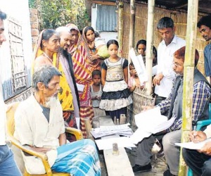 آسام این آر سی کی نئی فہرست جاری، ایک لاکھ سے زائد لوگوں کا نام اب بھی شامل نہیں