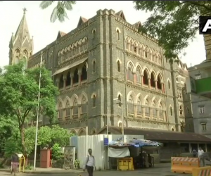 گھروں میں قربانی کرنے پر بمبئی ہائی کورٹ نے عائد کی پابندی ۔مسلم طبقہ پریشان