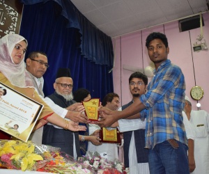 ملت ٹائمز کے کیمرہ پرسن اور ویڈیو ایڈیٹر محمد معصوم خصوصی ایوارڈ سے سرفراز