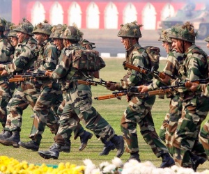 فوج میں 78291 عہدے خالی، 3 سال میں 2100 افسران نے چھوڑی نوکری