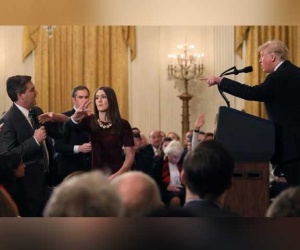 پناہ گزینوں سے متعلق سوال پر ٹرمپ صحافی پر بھڑک اٹھے، مائیک چھین لیا اور وائٹ ہاؤس میں داخلے پر پابندلگادی