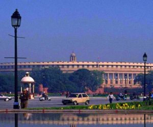 سترہویں لوک سبھا کیلئے کانگریس کو نہیں مل رہاہے کوئی اپوزیشن لیڈر ۔ پارلیمنٹ اجلاس کا آغاز