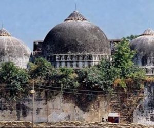 بابری مسجد معاملہ میں عدالت نے فرىقىن کو آپسى مصالحت کے ذریعہ مسئلہ حل کرنے کىلئے کہا ۔ مسلم فریق رضامند