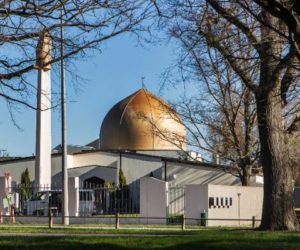 ہندوستان ،پاکستان اور سعودی عرب سمیت متعدد ممالک کے طلبہ نے تعمیر کی تھی مسجد النور ۔ دور دراز کے علاقوں سے مسلمان آتے ہیں یہاں نماز اداکرنے