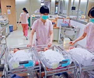 24 گھنٹے کے دوران 11 بچوں کی اموات پر تیونس کے وزیر صحت نے اسعفی دے دیا