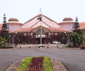 گوا میں کانگریس نے حکومت سازی کا دعوی پیش کیا ۔گورنر کو لکھا خط