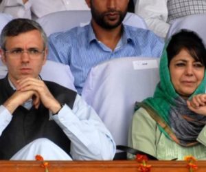 جموں و کشمیر تشکیل نو بل راجیہ سبھا سے پاس ہونے کے بعد محبوبہ مفتی اور عمر عبداللہ گرفتار