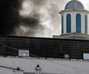 ناروے میں شرپسندوں نے مسجد کو آگ لگا دی، عمارت شدید متاثر