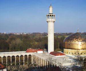 برطانیہ میں مسلمانوں کے خلاف تشدد کا ایک اور تازہ واقعہ۔نماز تراویح کے دوران مسلح شخص کی مسجد میں فائرنگ