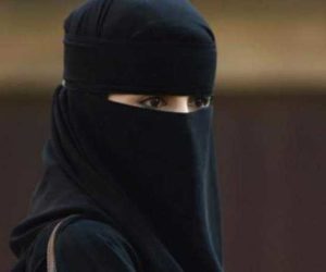 بنگال میں ایک میڈیکل کالج کی باحجاب طالبہ کے ساتھ شری رام گینگ کا تشدد ۔ ایف آئی آر درج کرنے میں پولس کا ٹال مٹول