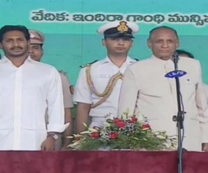 جگن موہن ریڈی کی حلف برداری تقریب میں قرآن کریم کی تلاوت کا اہتمام ۔ اللہ تعالی حضرت عمر کی طرح جگن موہن ریڈی کی حکومت بھی بنائے