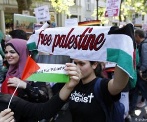 جرمن میں یہودیوں کے خلاف صدائے احتجاج ۔ فلسطین میں منصفانہ امن کا مطالبہ