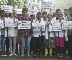 ممتابنرجی نے تمام مطالبات تسلیم کیے،ڈاکٹروں سے کام پر واپس آنے کی اپیل