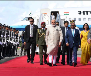 مالدیپ سے نریندر مودی نے دوسری مدت میں غیر ملکی دورے کا آغاز کیا ۔ مالے ایئر پورٹ پر شاندار استقبال