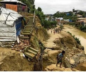 روہنگیا پناہ گزین کیمپوں میں لینڈ سلائیڈنگ -1 ہلاک- 4 ہزار سے زائد افراد بے گھر ! 