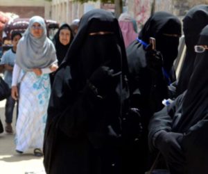 مسلم ملک تیونس میں نقاب پر پابندی ۔سرکاری عمارتوں میں باپردہ خواتین کا داخلہ ممنوع