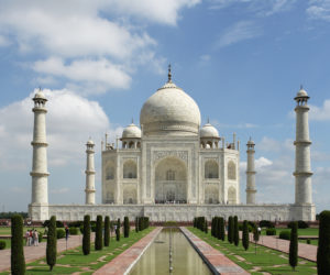 تاج محل ایک مندر ہے ۔ ہمیں وہاں پوجاکرنے کوئی بھی نہیں روک سکتا : شیو سینا