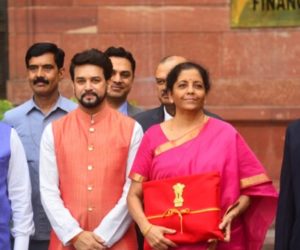 نئی حکومت کا پہلا بجٹ پیش ۔ اپوزیشن نے کہایہ بجٹ نئی بوتل میں پرانی شراب جیسا ہے