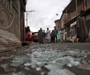 کشمیر میں پابندیوں کی وجہ سے معمولات زندگی بدستور متاثر !