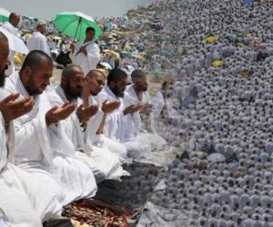 میدان عرفات میں میں موسلہ دھار بارش۔ آج رات مزدلفہ میں عازمین حج کا رہے گا قیام