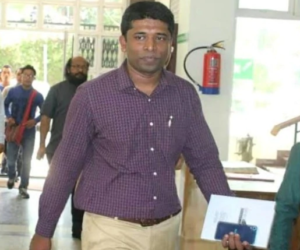 کشمیر میں حقوق انسانی کی خلاف ورزی پر احتجاج کرتے ہوئے آئی ایس آفیسر نے استعفی دے یا