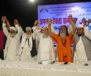 جمعیۃ علماء شہر کانپور کے زیر اہتمام امن و ایکتا سمیلن کا انعقاد، مختلف دھرم گروؤں کی شرکت ! 