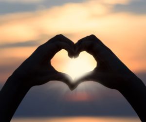 آؤ ہم پھر سے ایک ہوجائیں