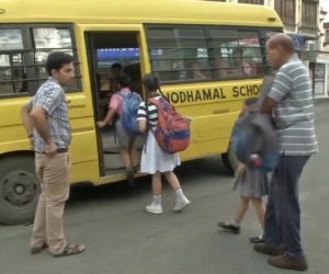 جموں سے ہٹائی گئی دفعہ 144 ،کھلے سبھی اسکول ۔ کشمیر میں صورت حال کیا ہے کوئی خبر نہیں !