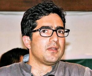 ملک سے باہر جارہے شاہ فیصل کو دہلی ہوائی اڈے سے حراست میں لیا گیا ، واپس سری نگر بھیجے گئے !