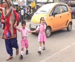 جموں وکشمیر میں کریک ڈاؤن کو 22 دن مکمل ہوگئے، فون اور انٹرنیٹ پر پابندی اب تک برقرار