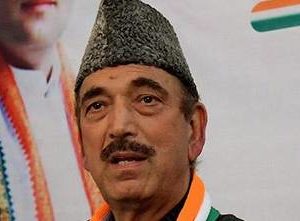 عدالت عظمی کے فیصلے سے خوشی ہے لیکن مجھے اپنی ریاست کے لاکھوں مزدورں کی فکر ہے : غلام نبی آزاد