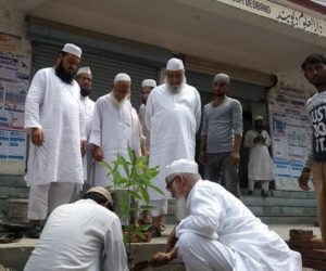 دارالعلوم دیوبند میں شجرکاری مہم کے تحت لگائے گئے پودے  مہتمم دارالعلوم دیوبند نے کہاکہ آلودگی کو ختم کرنا ہم سب کی ذمہ داری