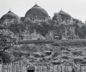 اجودھیا میں مسجد کے ثبوت تو ہیں لیکن مندر کے کہیں نہیں ہیں، مفروضات پر نہیں، ثبوت پر فیصلے ہوتے ہیں  مسلم فریقوں کی بحث شروع، ویدک دور میں مورتی پوجا نہیں ہوتی تھی