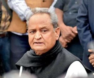 حکومت کا رپورٹ کارڈ پارلیمان سے قبل آر ایس ایس کے سامنے پیش ہوتا ہے : اشوک گہلوت