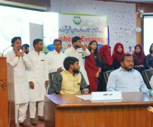 جامعہ صدی پر مبنی ڈاکومینٹری فلم اور تمثیلی مشاعرہ دیکھنے کے لیے شائقین کی امڈی بھیڑ