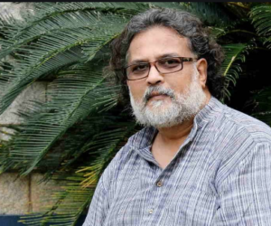 ساورکرکوصرف ثبوتوں کی کمی کی بنیادپربری کیاگیاتھا،بے قصورقرارنہیں دیاگیا بھارت رتن پر تشارگاندھی نے کہا،گاندھی کے قتل کے پس پردہ سازش کوسمجھنے کی ضرورت