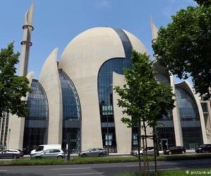 جرمنی کی سب سے بڑی مسجد بم کی دھمکی کے بعد خالی کرا لی گئی ! 