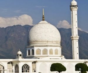 کشمیر: درگاہ حضرت بل جانے والی سڑکیں سیل، سیکورٹی سخت