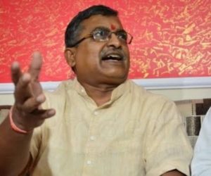 بابری مسجد فیصلے کو بخوشی قبول کریں مسلمان! مندر تعمیر کی راہ میں نہ آئیں: وی ایچ پی