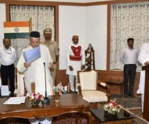 مہاراشٹر: رات کی تاریکی میں بی جے پی کے ’سیاسی کھیل‘ سے سبھی حیران و ششدر