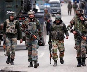 کشمیر : ہڑتال کا 101 واں دن، انٹرنیٹ اور ایس ایم ایس خدمات پر پابندیاں جاری !