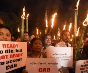 آسام،منی پور ،میزروم سمیت شامل مشرق کی متعد د ریاستوں میں متنازع شہریت بل کے خلاف شدید احتجاج ۔ حالات بے قابو