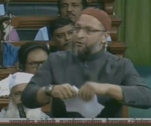 لوک سبھا میں اسد الدین اویسی نے شہریت ترمیم بل کی کاپی پھاڑ دی