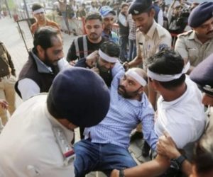 شہریت ترمیمی ایکٹ کے خلاف گجرات میں بند کے دوران پرتشدد مظاہرہ