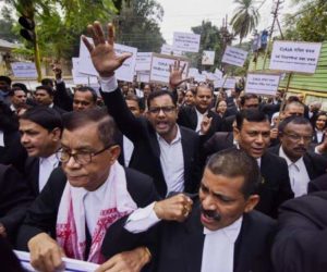 سی اے اے کے خلاف مالیگاؤں _ اورنگ آباد کے وکلاء بھی اترے سڑکوں پر ! 