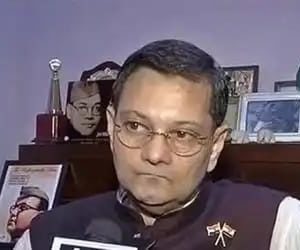 اگر نیتاجی سبھاش چندر بوس زندہ ہوتے تو وہ بھی طلباء کے ساتھ مل کر ”شہریت ترمیمی ایکٹ“اور این آر سی کے خلاف تحریک میں حصہ لیتے: بی جے پی کے نائب صدر نے ایک مرتبہ پھر کی مخالفت