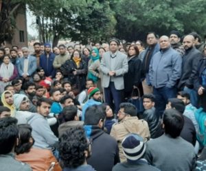 جامعہ کے اساتذہ کا طلبا سے خطاب ’یہ لمبی لڑائی گھبرائیں نہیں، ہم آپ کے ساتھ ہیں ‘