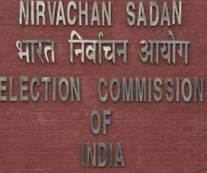 انوراگ ٹھاکر اور پرویش ورما کو بی جے پی اسٹار مہم چلانے والوں کی فہرست سے باہر کرے:الیکشن کمیشن