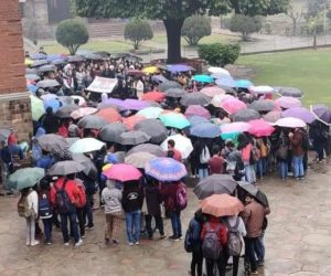 جے این یو تشدد کی مخالفت میں سینٹ اسٹیفن کالج کے طلبا کا کلاس سے بائیکاٹ ہم آئین کے تحفظ کےلئے یہاں کھڑے ہیں : جمیع طلباء