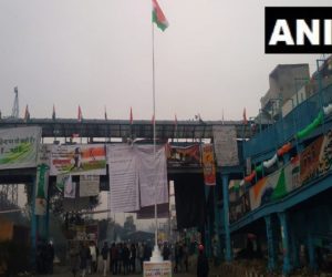 یوم جمہوریہ کے موقع سے شاہین باغ میں پرچم کشائی،لاکھوں کی تعداد میں ہجوم